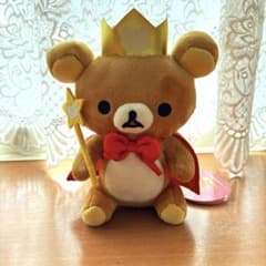 5주년 기념 리락쿠마 왕관과 망토 봉제인형(앉기)