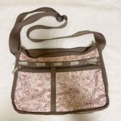 LeSportsacショルダーバッグ ピンク花柄【廃盤柄】のサムネイル