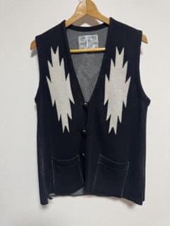 専用【極美品】JELADO×Lua別注チマヨニットベスト 黒 サンダーバード 専用【極美品】JELADO×Lua別注チマヨニットベスト 黒 サンダーバード