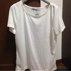 ⭐️500円パール付きカットソー新品⭐️のサムネイル