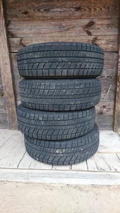 ブリジストン ブリザック VRX 205/65R16 4本セットのサムネイル