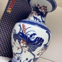 景徳鎮　大清乾隆年製　釉裏紅花瓶　箱付　高さ34.8㎝　東Y8-0728② 景徳鎮 大清乾隆年製 釉裏紅花瓶 箱付 高さ34.8㎝ 東Y8-0728② - メルカリ