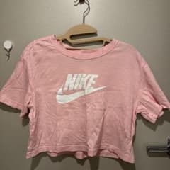 NIKE クロップド丈 Tシャツ ピンクのサムネイル