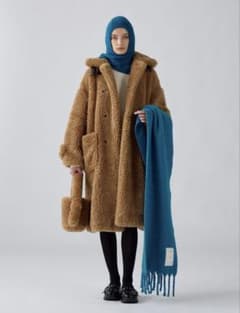 ★GU rokh ファーリーコート Mサイズ 新品タグ付★のサムネイル