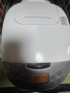 東芝　炊飯器　RC-10MSL 2025年製　※一度使用のサムネイル