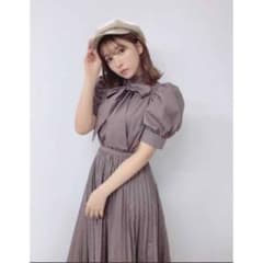 スナイデル　新品未使用タグ付きsnidel sustiana リボンシャツワンピのサムネイル