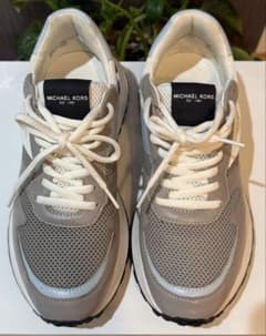 C*y様 MICHAEL KORS スニーカー グレー水色のサムネイル