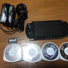 PSP2000 セット 【SALE】32MBメモリー付のサムネイル