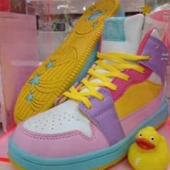 あみっぺ様専用　クリィミーマミ　ハイテクスニーカーのサムネイル