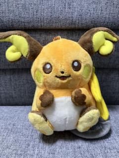 ポケモン　にたものどうし ぬいぐるみ ライチュウのみのサムネイル