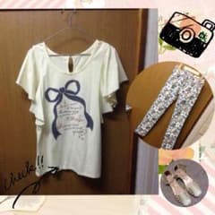 リボン Tシャツのサムネイル