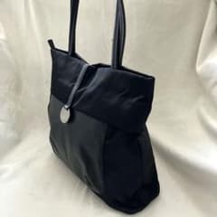 アニエスベーボヤージュ トートバッグ シボ革 A4可 肩掛け ブラック 美品】アニエスベー ボヤージュ ナイロン×レザー トートバッグ 黒 A4