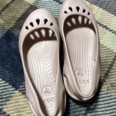 crocs ピンク バレリーナサンダルのサムネイル