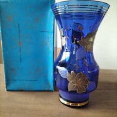 新品 ボヘミアガラス 花瓶金緑 花柄チェコ - メルカリ