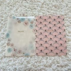 ✨新品未使用✨PAUL & JOE クリアファイル 2枚 ポールアンドジョーのサムネイル
