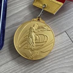 金色メダル Vリーグ男子バレーボール22-23シーズン優勝メダル