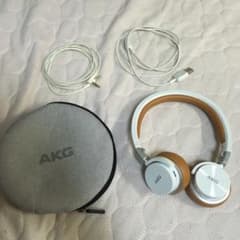 AKG Y45BTのサムネイル