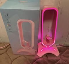 ヘッドホンスタンドのサムネイル
