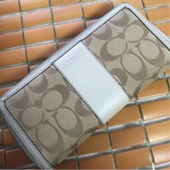 COACHジッパー長財布のサムネイル
