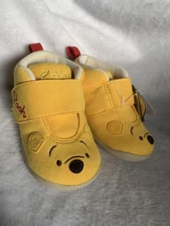 ベビーシューズ アシックス プーさんのサムネイル