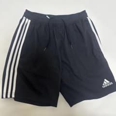 adidas ショートパンツ ハーフパンツ ブラックのサムネイル