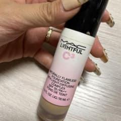 Mac ファンデーションのサムネイル