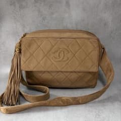CHANEL シャネル　ショルダーバッグ　フリンジ　ベージュ　ココマークのサムネイル