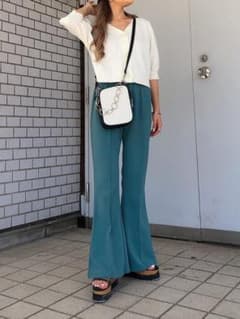 MURUA カットフレアパンツのサムネイル