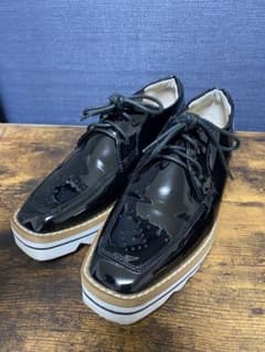 エナメル厚底ローファーのサムネイル