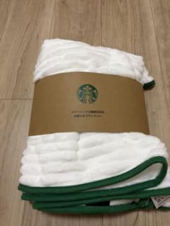 Starbucks 福袋 2024 羽織れるブランケット
