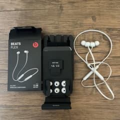 Beats Flex ワイヤレスイヤホン ジャンク品あり 箱あり 白 - メルカリ