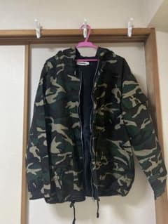 迷彩柄ジャケットのサムネイル