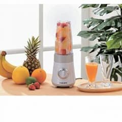 【新品】ブレンダー☆ミキサーです‼(^-^)のサムネイル