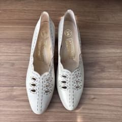 ANTONIO ハイヒールパンプス アイボリー 7 1/2