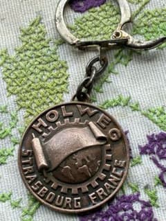 Thumbnail of フランス　アンティーク　メタル　キーホルダー　フレンチ　HOLWEG 銅製