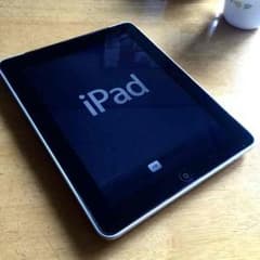 iPad 64GB Wi-Fi＋SoftBank オマケケース付き 最終値下げ！のサムネイル