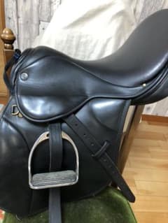 乗馬用品ハリソンブラウン総合鞍&DOBERT 頭絡セットのサムネイル