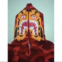 １１０★BAPE KIDS CAMO SHARK FULL ZIP HOODIEのサムネイル