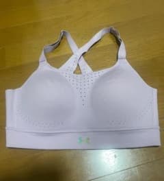 Under Armour スポーツブラ 34Cのサムネイル