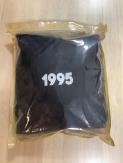 ジミレニアルZM-ILLENNIALフーディ黒パーカーMサイズ - メルカリ