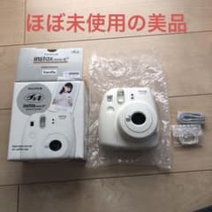チェキ　FUJI FILM INSTAX MINI 8+ VANILLAのサムネイル