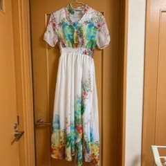 花柄 ワンピースのサムネイル
