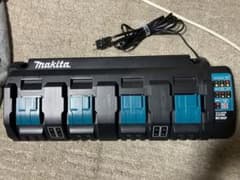 makita マキタ　４口充電器　DC18SF 中古のサムネイル