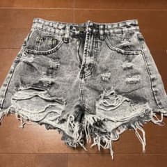 最終価格・SHEIN・ショートパンツ・ブラックデニムのサムネイル