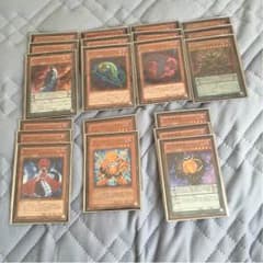 値下げしました 遊戯王 テムジン2枚 ddデッキ スリーブつきのサムネイル