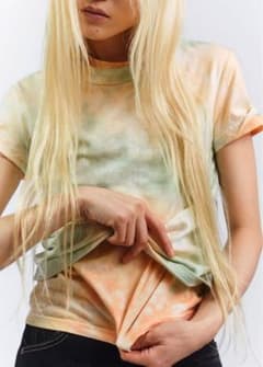 KANAKO SAKAI EXCLUSIVE TIE DYE Tシャツのサムネイル