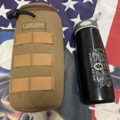 米軍放出品　USMC CAMELBAK ボトル＆ポーチセット coyote中古