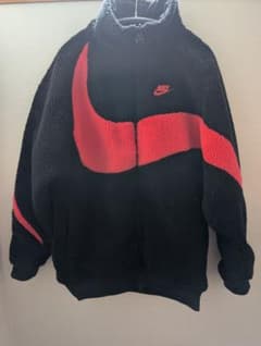 NIKE リバーシブル ボアジャケット ブラック レッドのサムネイル