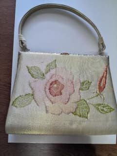 和装用バッグ ゴールド 薔薇刺繍のサムネイル