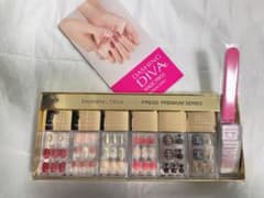 ネイルチップ　DASHING DIVA 貼るだけ1秒！華やかジェルネイルのサムネイル